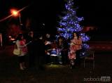 20181202142741_IMAG3227: Foto: V Bramborách rozsvítili vánoční stromeček, zazpívali si koledy