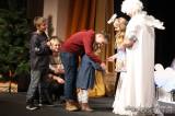 20181205205326_5G6H3222: Foto: V kutnohorském divadle si děti užily pohádku „Mikulášská vánočka“ s tradiční nadílkou