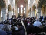 20181209212907_DSCN0537: Foto, video: Adventní koncert v kostele na Gruntě si připravil komorní pěvecký sbor Freetet