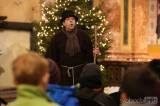 20181211173151_5G6H6551: Foto: Vánoční výstavu v kostele sv. Jana Nepomuckého dokresluje představení o lidových zvycích