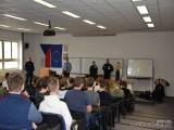 20181213222701_01: Foto: Policisté si pro čáslavské studenty připravili přednášku na téma omamné a psychotropní látky