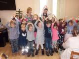 20181218221246_CIMG24207: Seniory v Klubu důchodců na vánoční besídce potěšily děti z MŠ Benešova