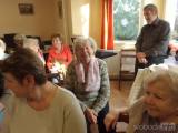 20181218221247_CIMG2444: Seniory v Klubu důchodců na vánoční besídce potěšily děti z MŠ Benešova