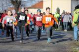 20181231135058_IMG_1619: Foto: Běžci si poslední den v roce zpestřili Silvestrovským během ve Svatém Mikuláši