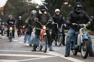 Foto: Motorkáři z Čáslavi vyrazili do roku 2019 na mopedech