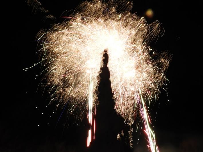 Foto, video: Čáslaváci vítali rok 2019 novoročním ohňostrojem na Žižkově náměstí