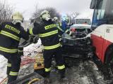 20190103194816_08-008: Video, foto: K nehodě osobního vozidla a autobusu na Kolínsku letěl vrtulník