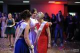 20190112093454_DSC_7528_00001_00027: Foto: Maturitním plesem vykročili vstříc zkoušce dospělosti studenti kolínského gymnázia