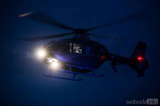 Aktuálně: Mladíka v Čáslavi musel po pokusu o sebevraždu do nemocnice dopravit vrtulník