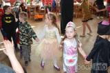 20190226232933_DSC_0076: Foto: Děti na tupadelském karnevale pobavil čaroděj Emča!
