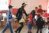 20190226232934_DSC_0083: Foto: Děti na tupadelském karnevale pobavil čaroděj Emča!