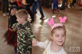 20190226232934_DSC_0086: Foto: Děti na tupadelském karnevale pobavil čaroděj Emča!