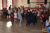20190226232935_DSC_0096: Foto: Děti na tupadelském karnevale pobavil čaroděj Emča!