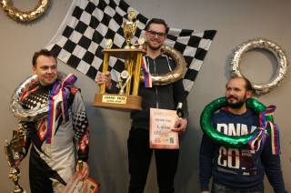 Foto, video: Premiérové vítězství v motokárovém Grand Prix Kutná Hora vybojoval Anton Cazanic!