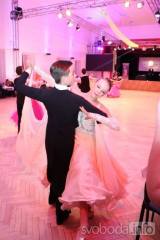20190320120622_ts_novak120: Foto, video: Po úspěšné reprezentaci na taneční soutěži si „odskočili“ na Taneční ples