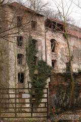 20190329110330_5G6H5780: Vedle opravených památek můžete v Kutné Hoře najít také několik zdevastovaných budov