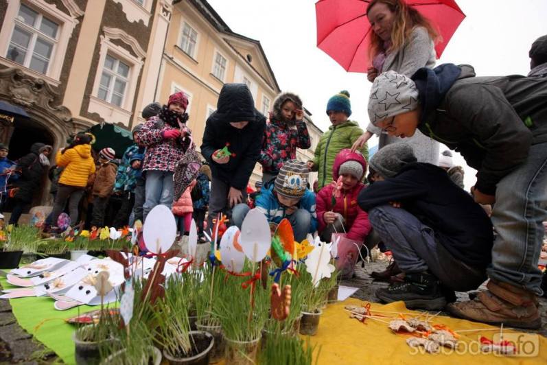 Blížící se Velikonoce ohlásí jarmark žáků ze Základní školy Žižkov