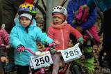 20190413121951_IMG_6411: Foto: Na Kmochově ostrově odstartoval seriál dětských cyklistických závodů Cyklotour Kolín 