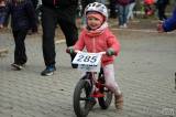 20190413121955_IMG_6427: Foto: Na Kmochově ostrově odstartoval seriál dětských cyklistických závodů Cyklotour Kolín 