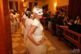 20190421011214_5G6H3914: Foto: Fialkový ples pozdravily žlebské ženy klasickým baletem „Labutí jezero“