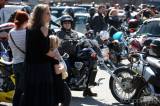 20190421144216_5G6H5146: Foto, video: Kutnohorští motorkáři Royal Riders zahájili sezonu tradičním pozdravem pouti