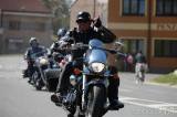 20190421144217_5G6H5193: Foto, video: Kutnohorští motorkáři Royal Riders zahájili sezonu tradičním pozdravem pouti