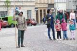 20190511172534_DSC_6475_00003: Foto: Kolín ožil historií, průvod účastníků bitvy zavítal na Karlovo náměstí