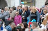 20190511172538_DSC_6536_00021: Foto: Kolín ožil historií, průvod účastníků bitvy zavítal na Karlovo náměstí