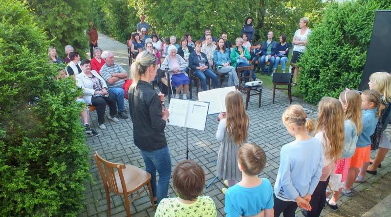 Foto, video: Hlízovský unikátní spolek se zapojil do akce „Noc kostelů“