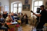 20190530222200_DSCF7219: Foto: Jan Stehlík ve čtvrtek zahrál v kutnohorském Blues Café