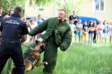 20190618111903_5G6H6106: Foto: Děti ze ZŠ T.G. Masaryka obdivovaly výcvik policejních psů