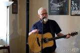 20190620211111_DSCF8766: V kutnohorské kavárně Blues Café zahráli Robert „Bob“ Wiliamson a Joe Kučera