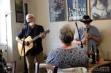 20190620211116_DSCF8791: V kutnohorské kavárně Blues Café zahráli Robert „Bob“ Wiliamson a Joe Kučera