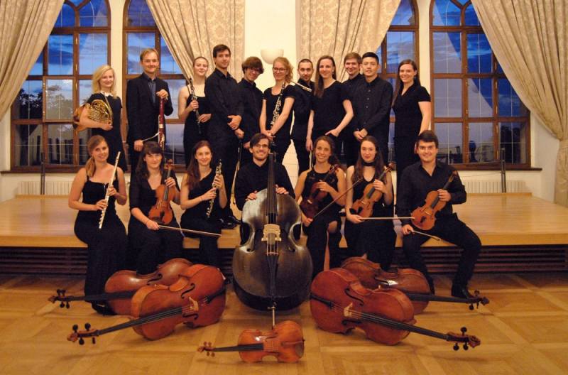 Orchestr Akademie komorní hudby vystoupí v rámci open-air koncertů i v Kutné Hoře!