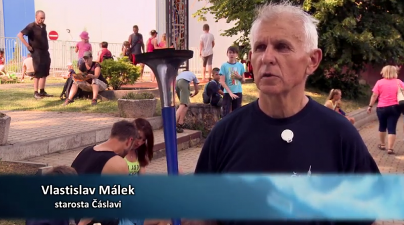Video: Čáslaví proběhla karavana Mírového běhu