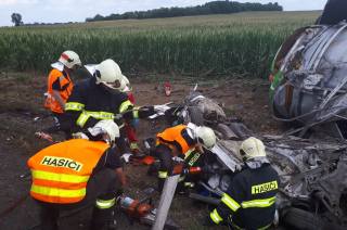Foto: Tragická nehoda uzavřela silnici za Čáslaví směrem do Havlíčkova Brodu