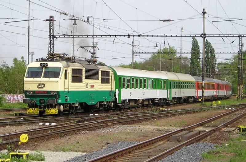 Kraj doporučil dvě varianty pro modernizaci železniční trati u Kolína