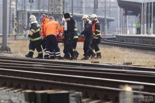V Kolíně zemřel po střetu s vlakem jedenadvacetiletý mladík