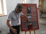 20190826090653_DSCN7550: Foto, video: V čáslavské synagoze v sobotu začala výstava Kláry Horáčkové „Kameny času Izraele“