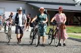 20190831153129_5G6H2760: Foto: Letní prázdniny zakončili ze sedel historických bicyklů, letos si připomněli Závod míru!