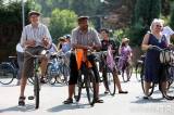 20190831153130_5G6H2790: Foto: Letní prázdniny zakončili ze sedel historických bicyklů, letos si připomněli Závod míru!