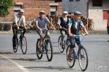 20190831153131_5G6H2808: Foto: Letní prázdniny zakončili ze sedel historických bicyklů, letos si připomněli Závod míru!