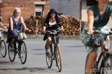 20190831153131_5G6H2821: Foto: Letní prázdniny zakončili ze sedel historických bicyklů, letos si připomněli Závod míru!