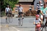 20190831153132_5G6H2871: Foto: Letní prázdniny zakončili ze sedel historických bicyklů, letos si připomněli Závod míru!