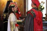 20190916132130_IMG_4667: Foto: Vlašský dvůr v Kutné Hoře hostil svatbu v rytířském stylu  