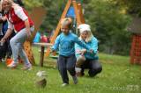 20190926215241_5G6H2039: Foto: Děti ve Žlebech si užívaly nové herní prvky na hřišti i „Šmoulí olympiádu“!