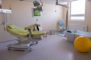 Nemocnice v Kolíně otevřela zrekonstruované gynekologicko-porodnické oddělení