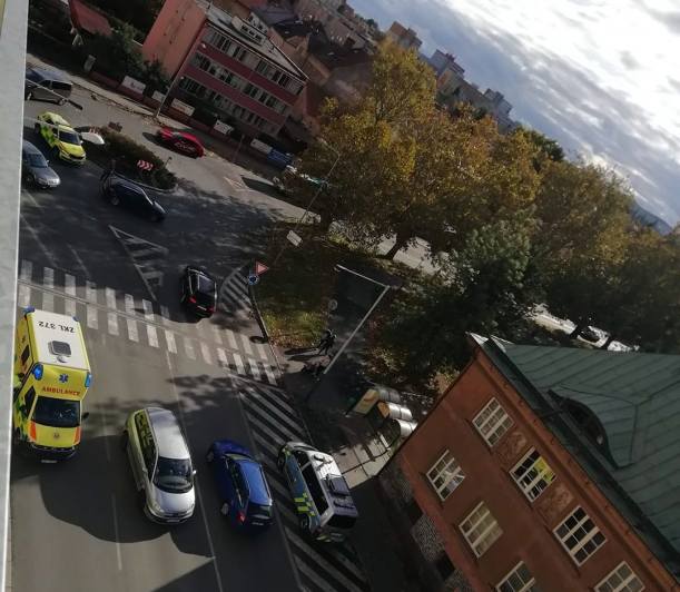 V Kolíně došlo ke srážce vozidla s cyklistou!