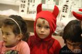 20191203121757_5G6H7930: Foto: Za dětmi v kutnohorských školkách v úterý zavítal Mikuláš s čerty i andělem
