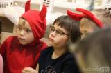 20191203121757_5G6H7942: Foto: Za dětmi v kutnohorských školkách v úterý zavítal Mikuláš s čerty i andělem